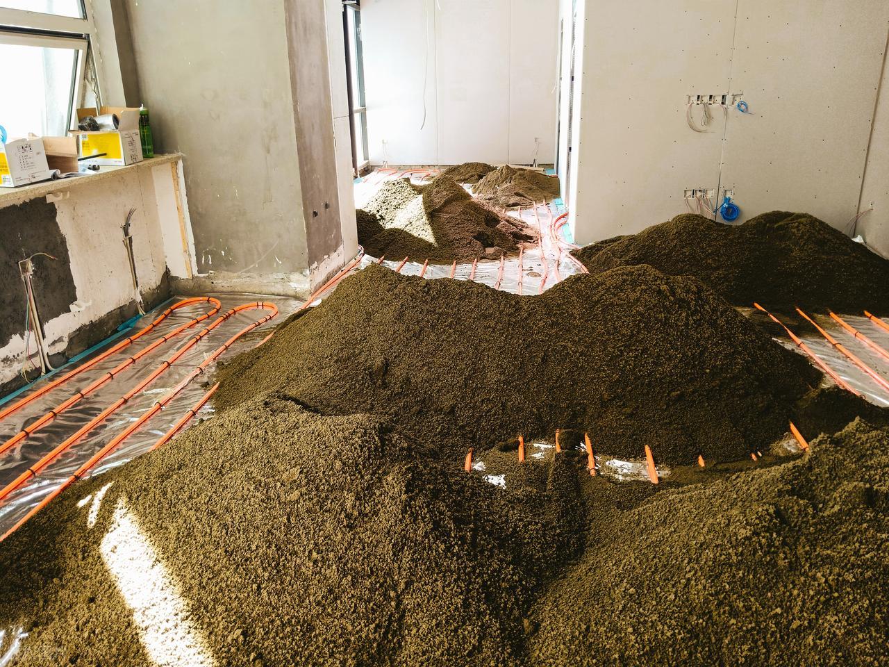 地暖施工方案:地暖管铺设与回填工艺